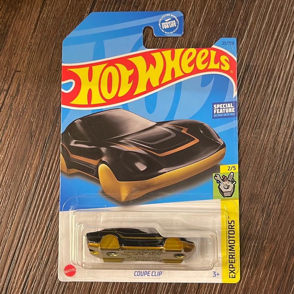 Coupe Clip Experimotors Hot Wheels 2023